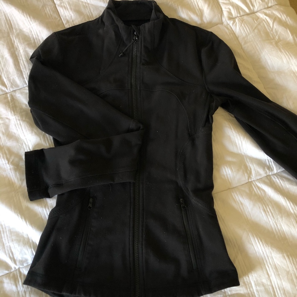 Lululemon. Black Full Zip. Size 2 or 4.